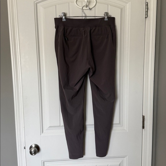 Athleta - Brooklyn Mid Rise Ankle Pant - Size 6 - Good Condition!! - Picture 7 of 9